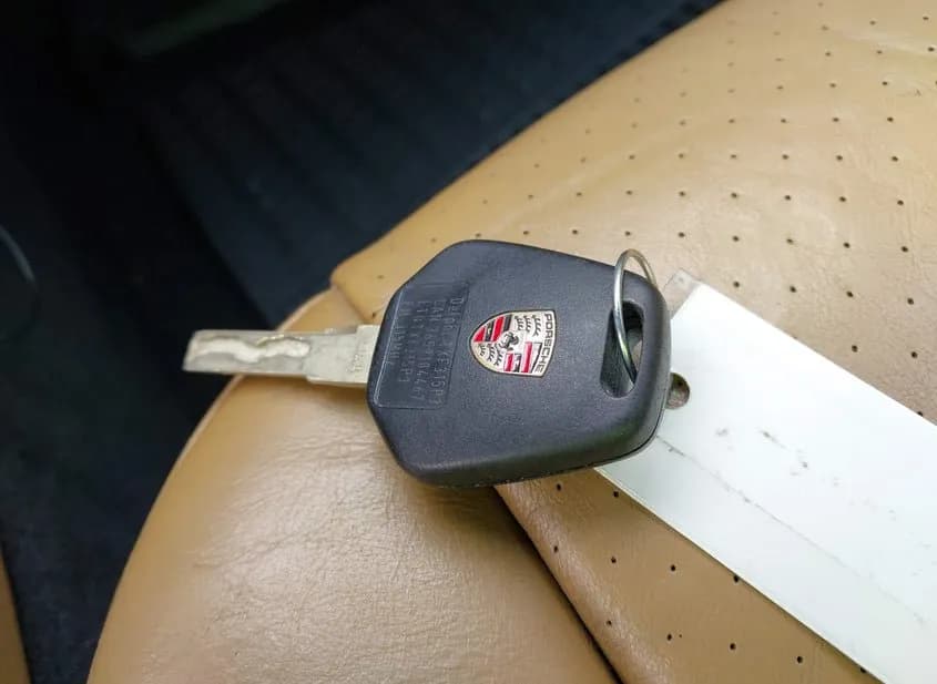 2004 PORSCHE 911 Used VIN WP0CA29924S653124 – photo 13 2004 PORSCHE 911 Used VIN WP0CA29924S653124 – photo 13