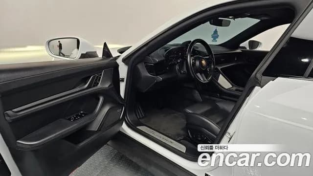 2020 Porsche Taycan 4S Sold VIN WP0ZZZY1DHDJDJ832 – trunk area 2020 Porsche Taycan 4S Sold VIN WP0ZZZY1DHDJDJ832 – trunk area