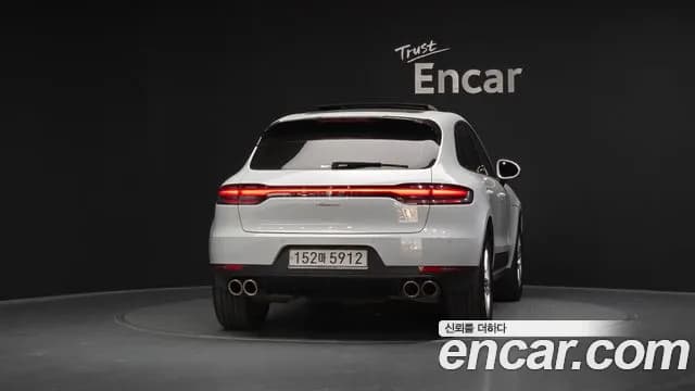 2019 Porsche Macan 2.0 Sold VIN WP1AA2951KLB06324 – interior seats 2019 Porsche Macan 2.0 Sold VIN WP1AA2951KLB06324 – interior seats