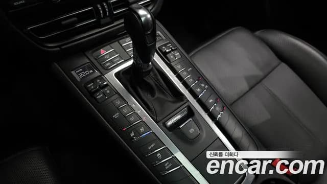 2019 Porsche Macan 2.0 Sold VIN WP1AA2951KLB06324 – trunk area 2019 Porsche Macan 2.0 Sold VIN WP1AA2951KLB06324 – trunk area