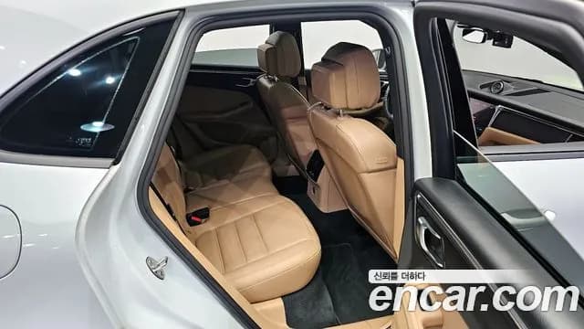 2021 Porsche Macan 2.0 Sold VIN WP1AA2956MLB07469 – interior seats 2021 Porsche Macan 2.0 Sold VIN WP1AA2956MLB07469 – interior seats