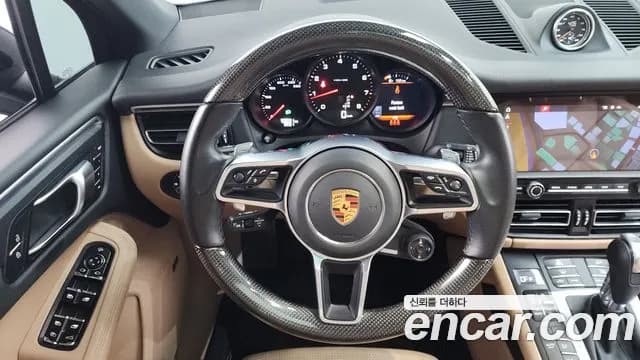 2021 Porsche Macan 2.0 Sold VIN WP1AA2957MLB25446 – interior seats 2021 Porsche Macan 2.0 Sold VIN WP1AA2957MLB25446 – interior seats