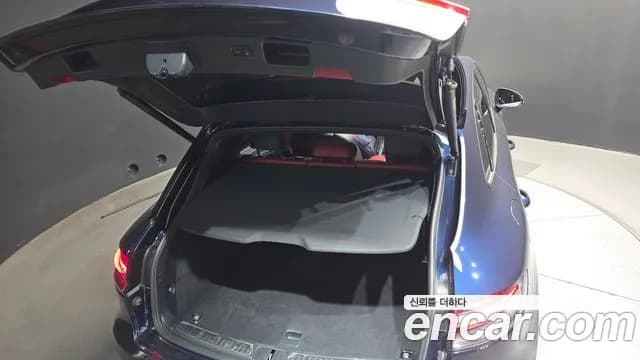 2021 Porsche Macan 2.0 Sold VIN WP1AA2959MLB20331 – trunk area 2021 Porsche Macan 2.0 Sold VIN WP1AA2959MLB20331 – trunk area