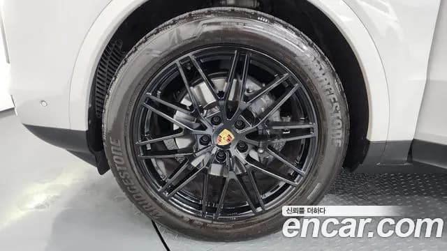 2024 Porsche Cayenne (PO536) 3.0 Sold VIN WP1AA29Y1RDA17755 – exterior detail 2024 Porsche Cayenne (PO536) 3.0 Sold VIN WP1AA29Y1RDA17755 – exterior detail