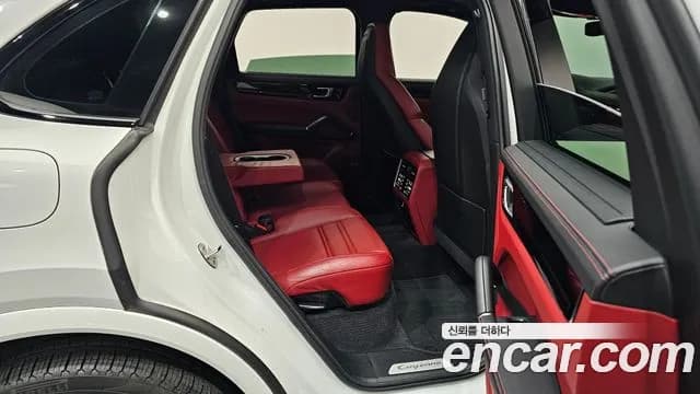 2021 Porsche Cayenne (PO536) 3.0 Sold VIN WP1AA29Y2MDA04800 – trunk area 2021 Porsche Cayenne (PO536) 3.0 Sold VIN WP1AA29Y2MDA04800 – trunk area