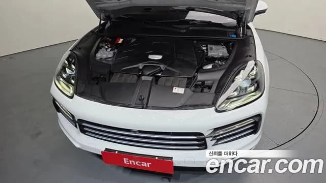 2022 Porsche Cayenne (PO536) 3.0 Coupe Sold VIN WP1AA29Y4NDA07697 – trunk area 2022 Porsche Cayenne (PO536) 3.0 Coupe Sold VIN WP1AA29Y4NDA07697 – trunk area