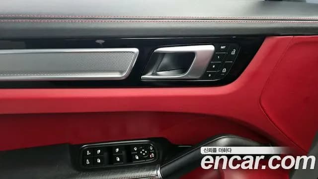 2023 Porsche Cayenne (PO536) 3.0 Sold VIN WP1AA29Y5PDA04861 – interior seats 2023 Porsche Cayenne (PO536) 3.0 Sold VIN WP1AA29Y5PDA04861 – interior seats