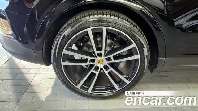 2024 Porsche Cayenne (PO536) 3.0 Sold VIN WP1AA29Y7RDA29151 – photo 17 2024 Porsche Cayenne (PO536) 3.0 Sold VIN WP1AA29Y7RDA29151 – photo 17
