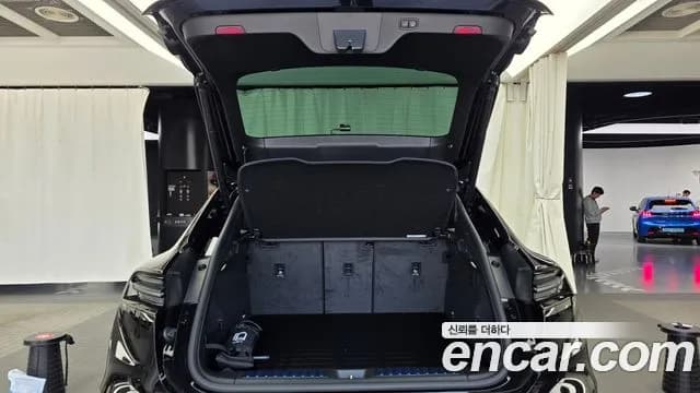 2025 Porsche Macan EV Base 4 Sold VIN WP1AA2XA4SL003329 – undercarriage 2025 Porsche Macan EV Base 4 Sold VIN WP1AA2XA4SL003329 – undercarriage