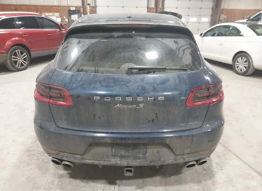 2015 PORSCHE Macan Used VIN WP1AB2A54FLB58092 – rear exterior 2015 PORSCHE Macan Used VIN WP1AB2A54FLB58092 – rear exterior