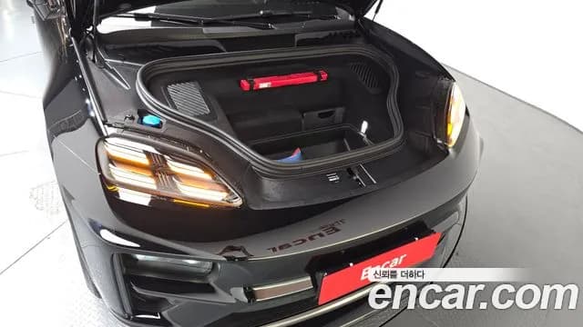 2025 Porsche Macan EV Turbo Sold VIN WP1AC2XA5SL176156 – front exterior 2025 Porsche Macan EV Turbo Sold VIN WP1AC2XA5SL176156 – front exterior