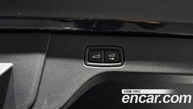 2025 Porsche Macan EV Turbo Sold VIN WP1AC2XA6SL175503 – photo 13 2025 Porsche Macan EV Turbo Sold VIN WP1AC2XA6SL175503 – photo 13