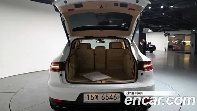 2017 Porsche Macan 3.0 S Diesel Sold VIN WP1AD2950HLB70662 – engine bay 2017 Porsche Macan 3.0 S Diesel Sold VIN WP1AD2950HLB70662 – engine bay