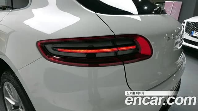 2017 Porsche Macan 3.0 S Diesel Sold VIN WP1AD2950HLB70662 – photo 19 2017 Porsche Macan 3.0 S Diesel Sold VIN WP1AD2950HLB70662 – photo 19
