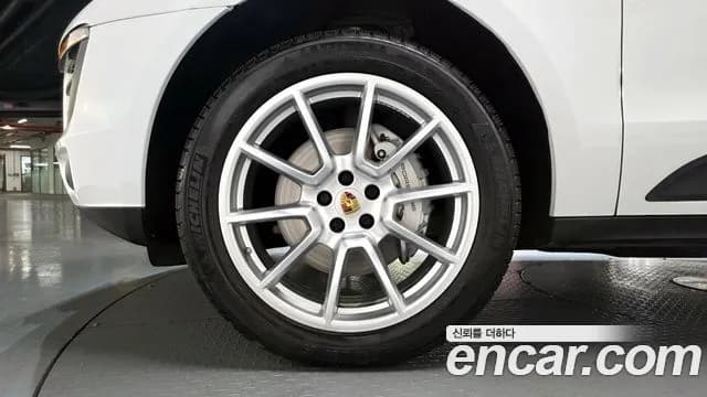 2017 Porsche Macan 3.0 S Diesel Sold VIN WP1AD2950HLB70662 – photo 29 2017 Porsche Macan 3.0 S Diesel Sold VIN WP1AD2950HLB70662 – photo 29