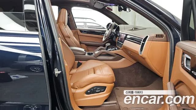 2022 Porsche Cayenne (PO536) 3.0 E-Hybrid Sold VIN WP1AE29Y0NDA39373 – interior seats 2022 Porsche Cayenne (PO536) 3.0 E-Hybrid Sold VIN WP1AE29Y0NDA39373 – interior seats