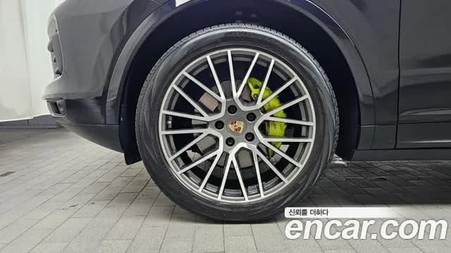 2021 Porsche Cayenne (PO536) 3.0 E-Hybrid Sold VIN WP1AE29Y2MDA33380 – interior seats 2021 Porsche Cayenne (PO536) 3.0 E-Hybrid Sold VIN WP1AE29Y2MDA33380 – interior seats