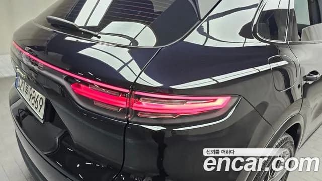 2021 Porsche Cayenne (PO536) 3.0 E-Hybrid Sold VIN WP1AE29Y2MDA33380 – trunk area 2021 Porsche Cayenne (PO536) 3.0 E-Hybrid Sold VIN WP1AE29Y2MDA33380 – trunk area