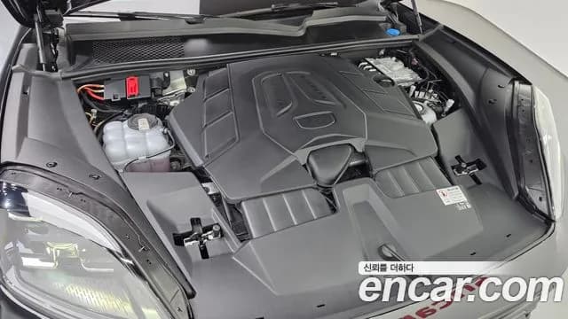 2024 Porsche Cayenne (PO536) 3.0 E-Hybrid Sold VIN WP1AE29Y7RDA41417 – interior seats 2024 Porsche Cayenne (PO536) 3.0 E-Hybrid Sold VIN WP1AE29Y7RDA41417 – interior seats