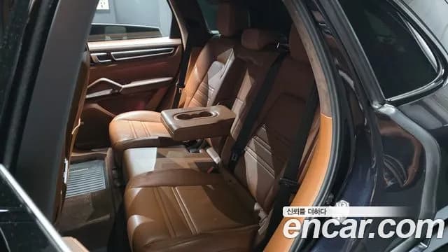 2020 Porsche Cayenne (PO536) 4.0 Turbo Sold VIN WP1AF29Y7LDA57105 – trunk area 2020 Porsche Cayenne (PO536) 4.0 Turbo Sold VIN WP1AF29Y7LDA57105 – trunk area
