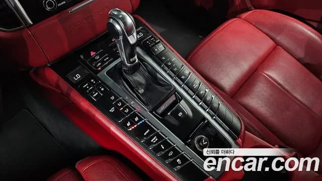 2017 Porsche Macan 3.0 GTS Sold VIN WP1AG2950HLB81166 – interior seats 2017 Porsche Macan 3.0 GTS Sold VIN WP1AG2950HLB81166 – interior seats