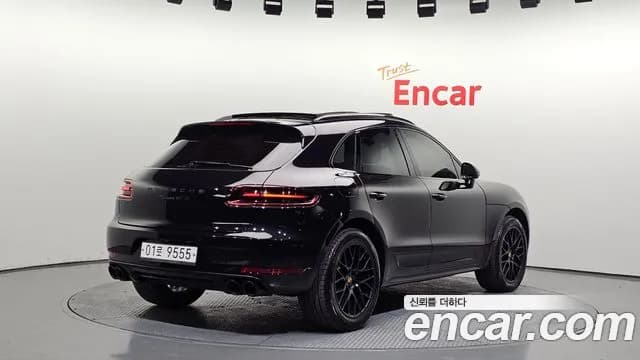 2017 Porsche Macan 3.0 GTS Sold VIN WP1AG2950HLB81166 – trunk area 2017 Porsche Macan 3.0 GTS Sold VIN WP1AG2950HLB81166 – trunk area