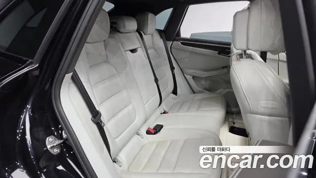 2018 Porsche Macan 3.0 GTS Sold VIN WP1AG2954JLB63064 – engine bay 2018 Porsche Macan 3.0 GTS Sold VIN WP1AG2954JLB63064 – engine bay