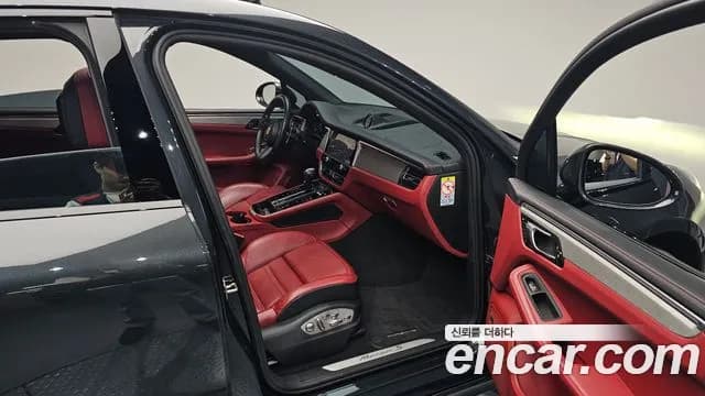 2023 Porsche Macan 2.9 S Sold VIN WP1AG2954PLB52574 – photo 20 2023 Porsche Macan 2.9 S Sold VIN WP1AG2954PLB52574 – photo 20