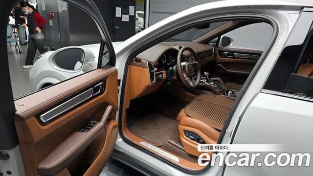 2023 Porsche Cayenne (PO536) 3.0 COUPE PLATINUM EDITION Sold VIN WP1BA29Y1PDA38462 – rear exterior 2023 Porsche Cayenne (PO536) 3.0 COUPE PLATINUM EDITION Sold VIN WP1BA29Y1PDA38462 – rear exterior