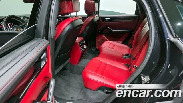2022 Porsche Cayenne (PO536) 3.0 Coupe Sold VIN WP1BA29Y2NDA67286 – interior seats 2022 Porsche Cayenne (PO536) 3.0 Coupe Sold VIN WP1BA29Y2NDA67286 – interior seats