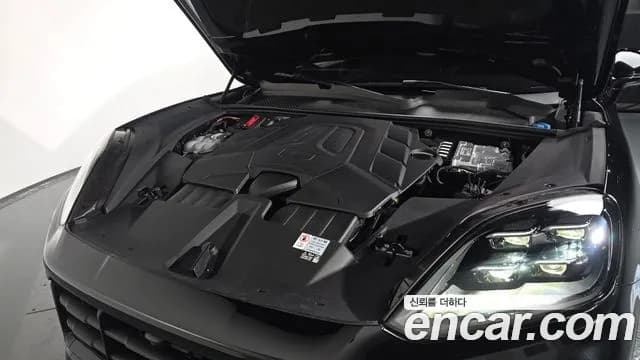 2024 Porsche Cayenne (PO536) 3.0 Coupe Sold VIN WP1BA29Y3RDA60451 – trunk area 2024 Porsche Cayenne (PO536) 3.0 Coupe Sold VIN WP1BA29Y3RDA60451 – trunk area