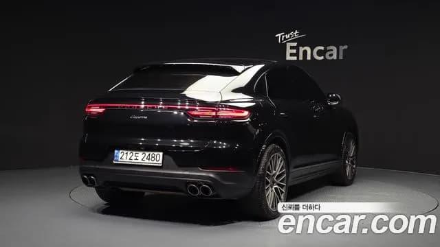 2023 Porsche Cayenne (PO536) 3.0 Coupe Sold VIN WP1BA29Y9PDA35583 – interior seats 2023 Porsche Cayenne (PO536) 3.0 Coupe Sold VIN WP1BA29Y9PDA35583 – interior seats