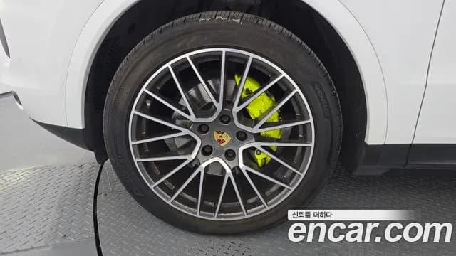 2021 Porsche Cayenne (PO536) 3.0 E-Hybrid Coupe Sold VIN WP1BE29YXMDA71119 – exterior detail 2021 Porsche Cayenne (PO536) 3.0 E-Hybrid Coupe Sold VIN WP1BE29YXMDA71119 – exterior detail