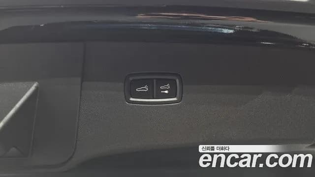 2025 Porsche Cayenne (PO536) 4.0 GTS Coupe Sold VIN WP1BG29Y0SDA72092 – trunk area 2025 Porsche Cayenne (PO536) 4.0 GTS Coupe Sold VIN WP1BG29Y0SDA72092 – trunk area