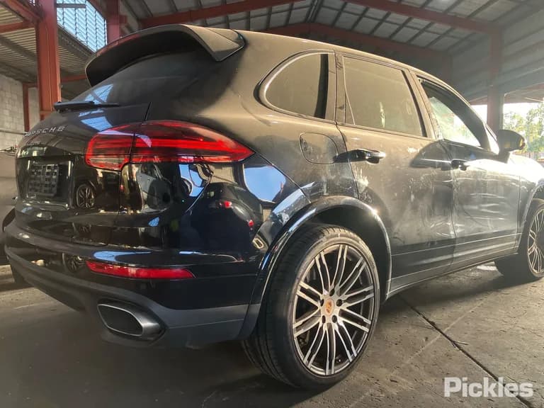 2017 Porsche Cayenne Used VIN WP1ZZZ92ZJKA40655 – photo 14 2017 Porsche Cayenne Used VIN WP1ZZZ92ZJKA40655 – photo 14