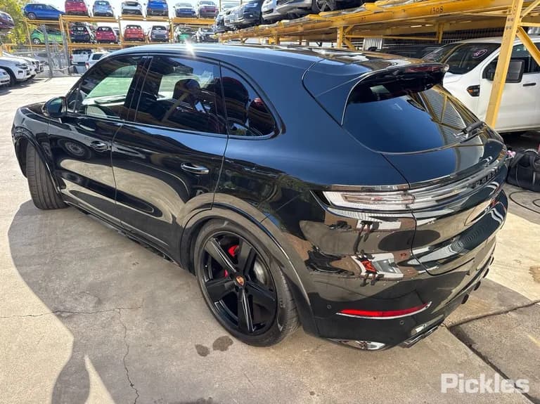 2025 Porsche Cayenne Used VIN WP1ZZZ9YZTDA25188 – undercarriage 2025 Porsche Cayenne Used VIN WP1ZZZ9YZTDA25188 – undercarriage