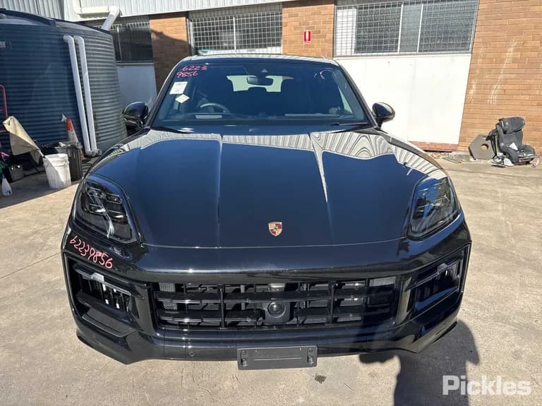 2025 Porsche Cayenne Used VIN WP1ZZZ9YZTDA25188 – trunk area 2025 Porsche Cayenne Used VIN WP1ZZZ9YZTDA25188 – trunk area