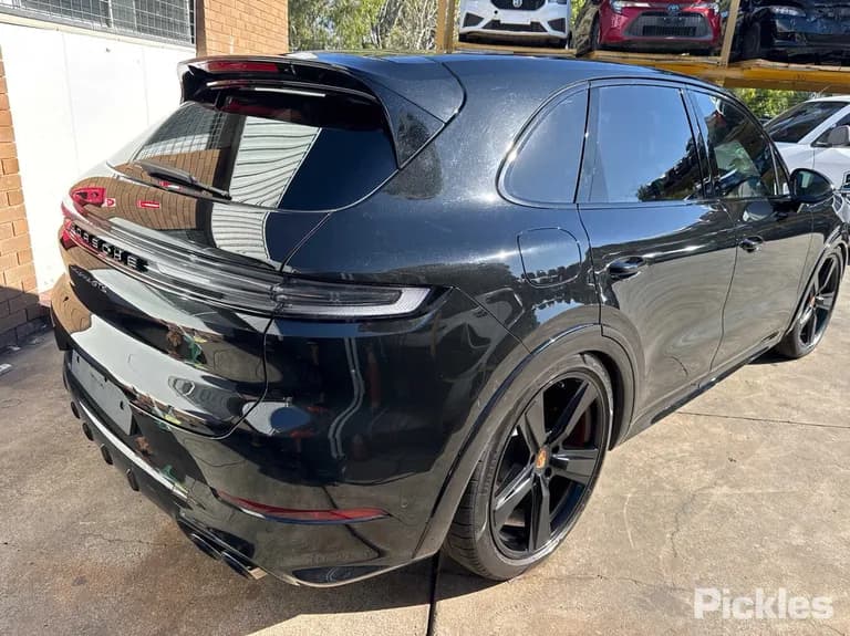 2025 Porsche Cayenne Used VIN WP1ZZZ9YZTDA25188 – photo 32 2025 Porsche Cayenne Used VIN WP1ZZZ9YZTDA25188 – photo 32