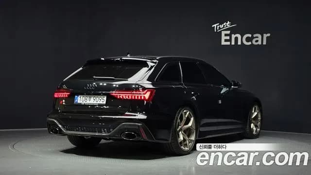 2025 Audi RS6 (C8) 4.0 TFSI Quattro Avant Performance Sold VIN WUAZZZF23SN907649 – trunk area 2025 Audi RS6 (C8) 4.0 TFSI Quattro Avant Performance Sold VIN WUAZZZF23SN907649 – trunk area