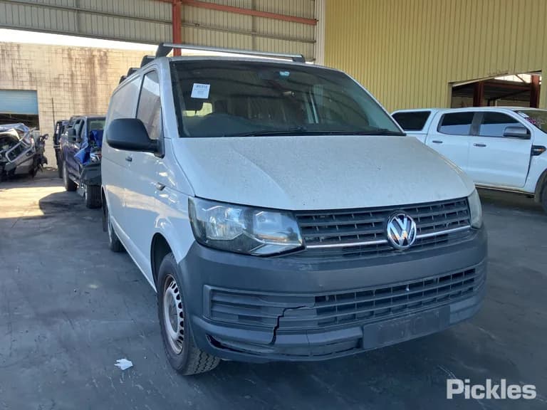 2016 Volkswagen Transporter Used VIN WV1ZZZ7HZGH085843 – engine bay 2016 Volkswagen Transporter Used VIN WV1ZZZ7HZGH085843 – engine bay