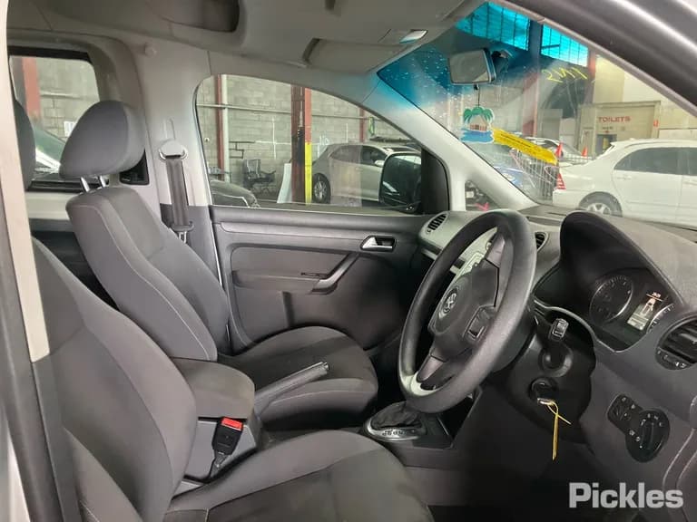 2015 Volkswagen Caddy Used VIN WV2ZZZ2KZFX110198 – photo 16 2015 Volkswagen Caddy Used VIN WV2ZZZ2KZFX110198 – photo 16