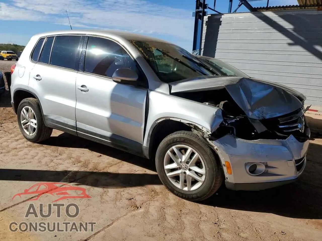 2011 VOLKSWAGEN TIGUAN Damaged VIN WVGAV7AX9BW548942 – dashboard 2011 VOLKSWAGEN TIGUAN Damaged VIN WVGAV7AX9BW548942 – dashboard