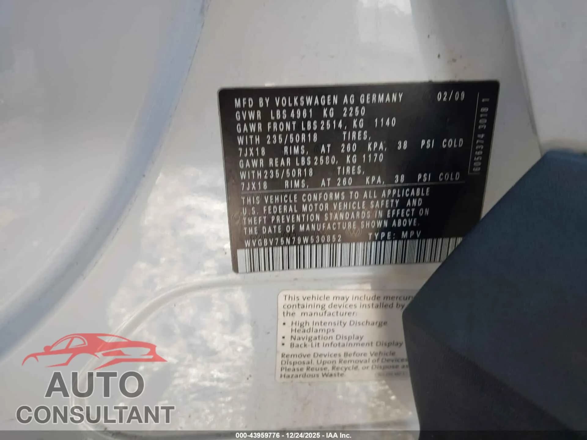 2009 VOLKSWAGEN TIGUAN Damaged VIN WVGBV75N79W530852 – trunk area 2009 VOLKSWAGEN TIGUAN Damaged VIN WVGBV75N79W530852 – trunk area