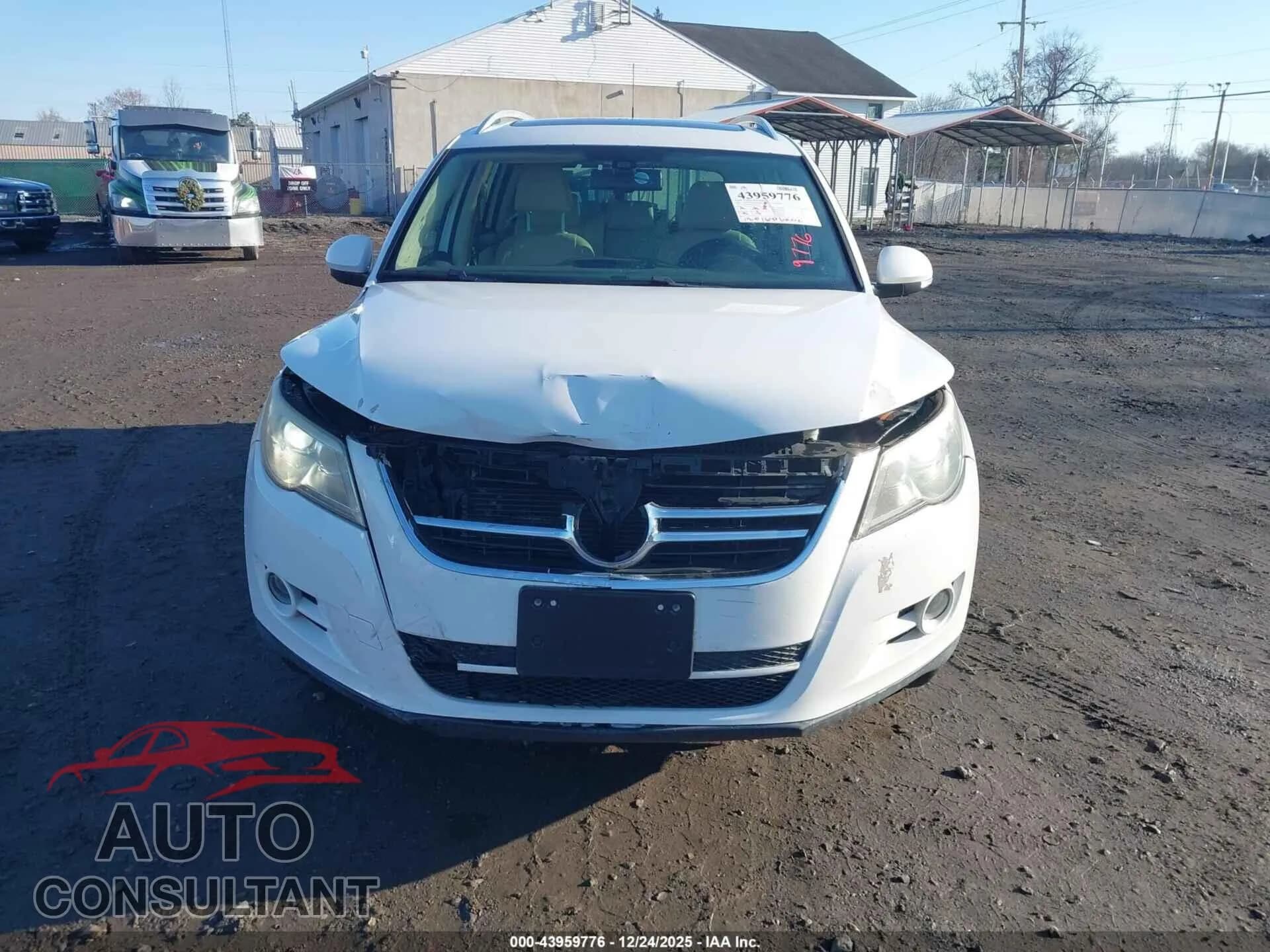 2009 VOLKSWAGEN TIGUAN Damaged VIN WVGBV75N79W530852 – photo 12 2009 VOLKSWAGEN TIGUAN Damaged VIN WVGBV75N79W530852 – photo 12