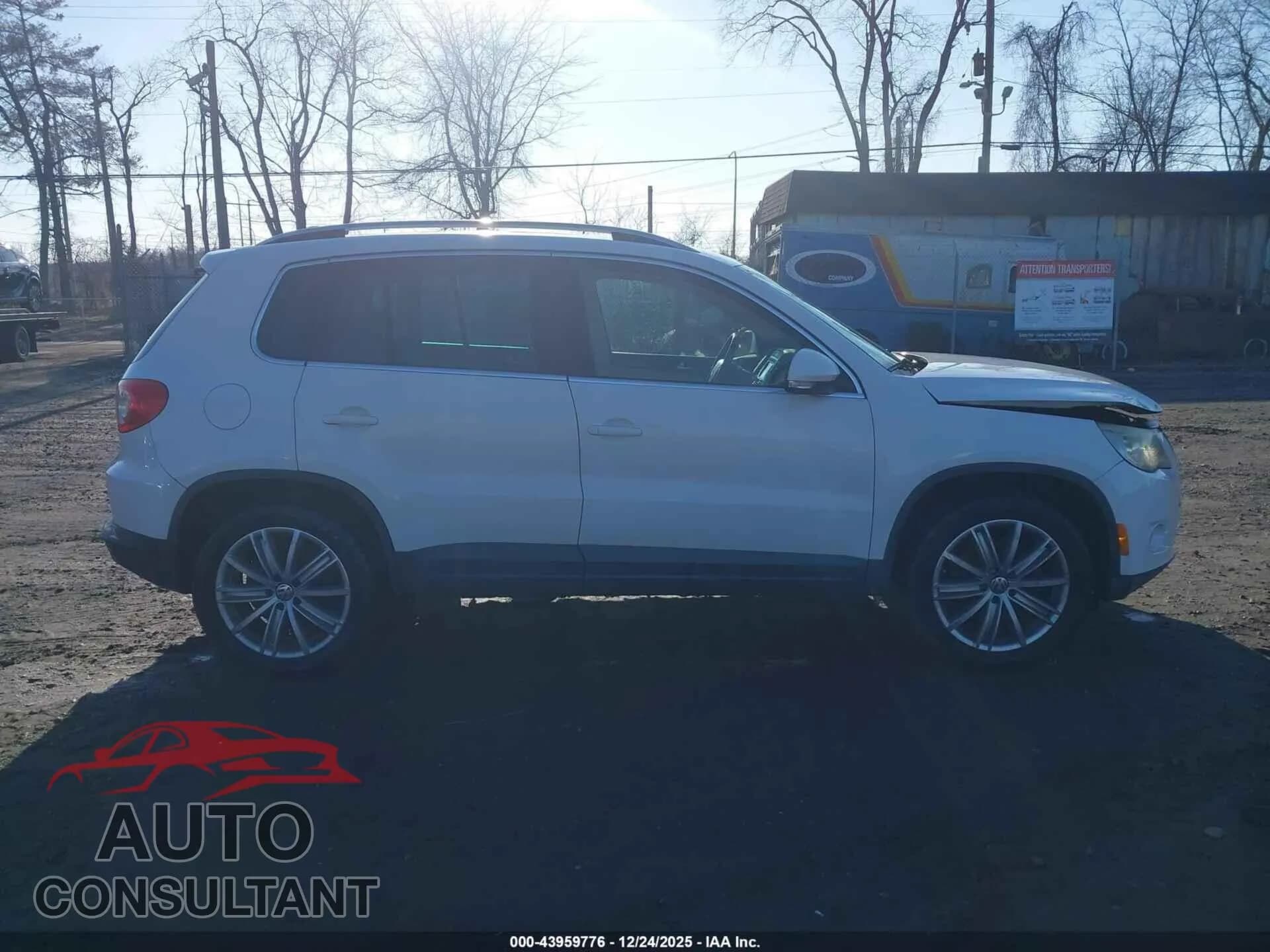 2009 VOLKSWAGEN TIGUAN Damaged VIN WVGBV75N79W530852 – photo 13 2009 VOLKSWAGEN TIGUAN Damaged VIN WVGBV75N79W530852 – photo 13
