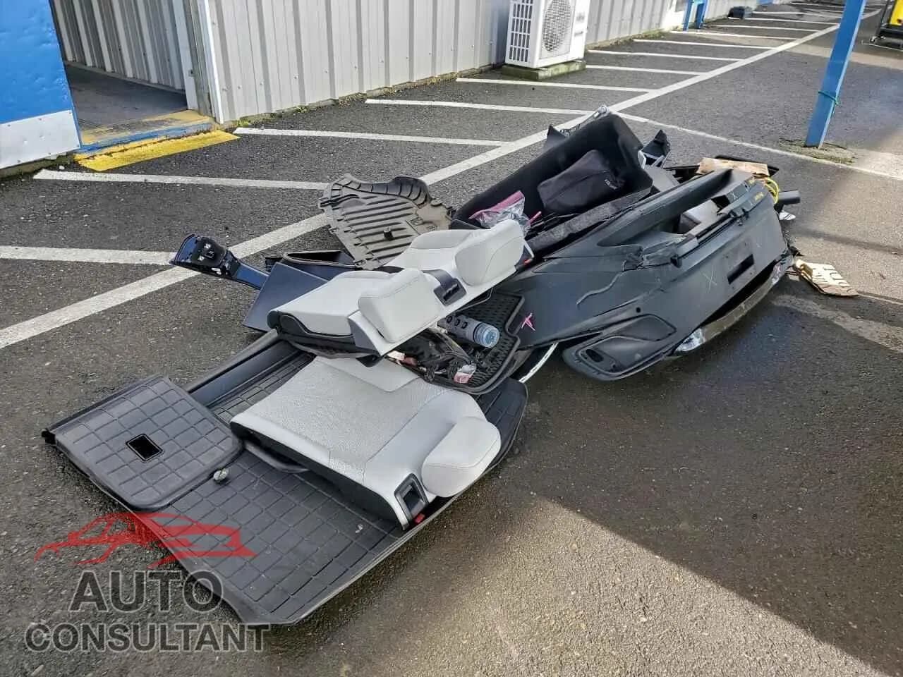 2021 VOLKSWAGEN ID.4 PRO S Damaged VIN WVGTMPE29MP063403 – photo 13 2021 VOLKSWAGEN ID.4 PRO S Damaged VIN WVGTMPE29MP063403 – photo 13