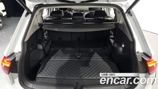 2024 Volkswagen Tiguan Allspace 2.0 TSI Prestige Sold VIN WVGZZZ5N0RM063249 – photo 14 2024 Volkswagen Tiguan Allspace 2.0 TSI Prestige Sold VIN WVGZZZ5N0RM063249 – photo 14