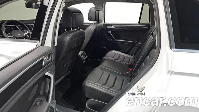 2023 Volkswagen Tiguan 2nd Gen 2.0 TDI Prestige Sold VIN WVGZZZ5N2PW021263 – engine bay 2023 Volkswagen Tiguan 2nd Gen 2.0 TDI Prestige Sold VIN WVGZZZ5N2PW021263 – engine bay