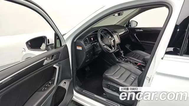 2023 Volkswagen Tiguan 2nd Gen 2.0 TDI Prestige Sold VIN WVGZZZ5N2PW021263 – photo 14 2023 Volkswagen Tiguan 2nd Gen 2.0 TDI Prestige Sold VIN WVGZZZ5N2PW021263 – photo 14