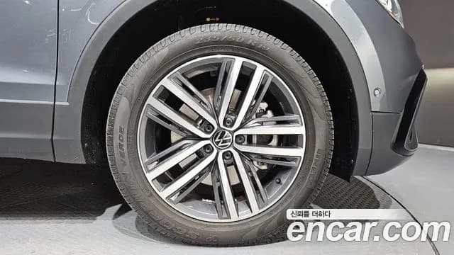 2024 Volkswagen Tiguan Allspace 2.0 TSI Prestige Sold VIN WVGZZZ5N2RM058442 – photo 14 2024 Volkswagen Tiguan Allspace 2.0 TSI Prestige Sold VIN WVGZZZ5N2RM058442 – photo 14